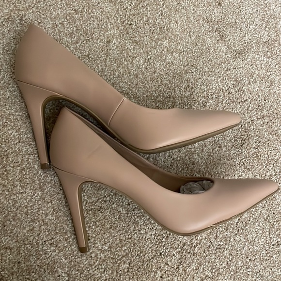 Christian Soriano for Payless nude pointed pumps - Picture 7 of 9